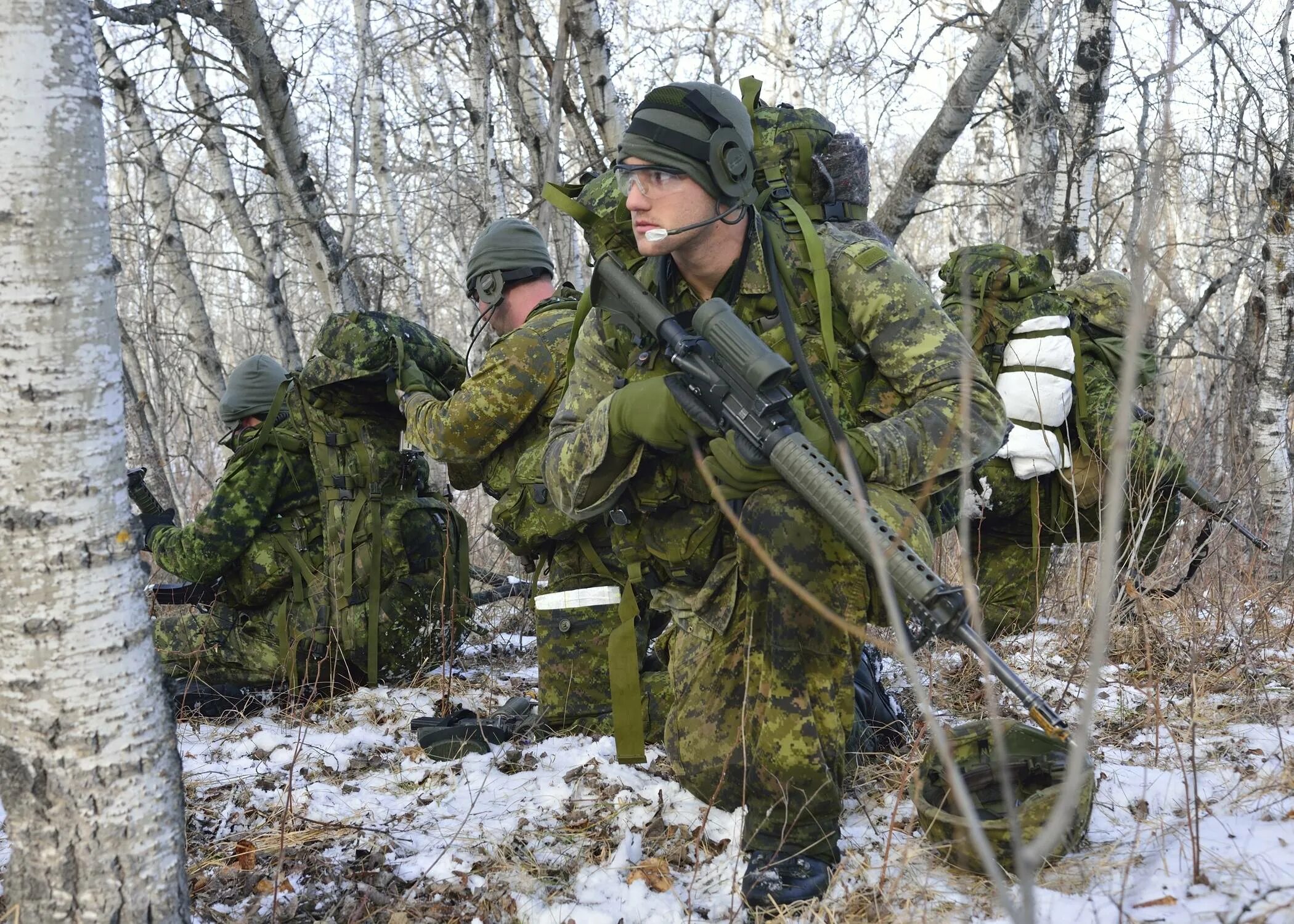 Военный камуфляж. Солдат в камуфляже Партизан. Маскировка солдат. Военный камуфляж России. Сайт военный поиск