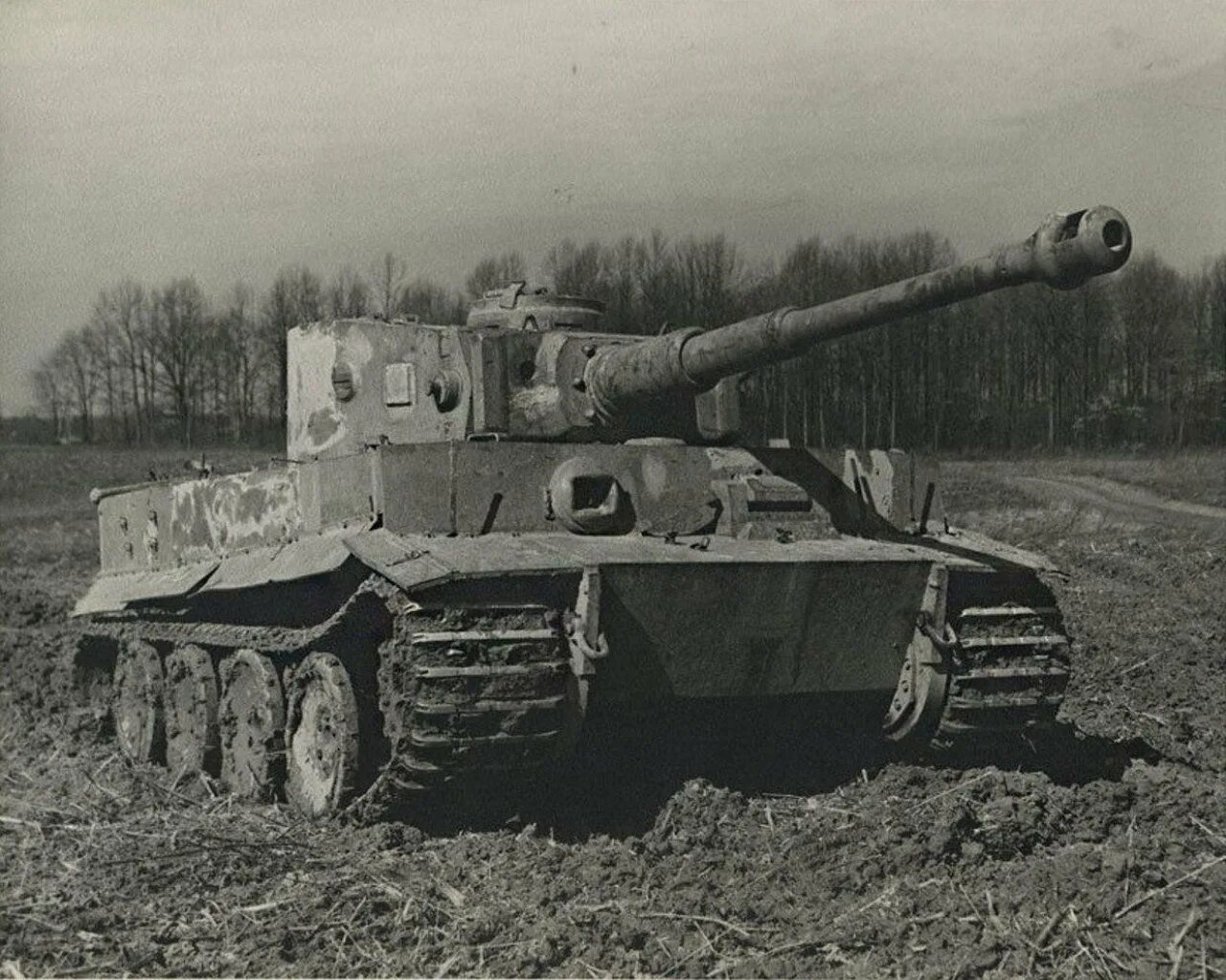 PZKPFW vi Ausf.h1 "тигр". Panzerkampfwage n vi Ausf. H1, «тигр». Panzerkampfwagen vi Ausf. H1, «тигр». H-1 Tiger. Про танк тигр