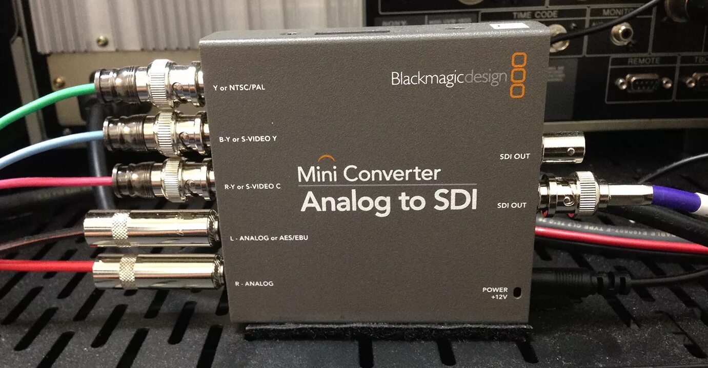 Blackmagic 3g. Blackmagic Micro Converter bidirectional SDI/HDMI 12g. Blackmagic Design SDI to Audio Mini Converter. Blackmagic Design Mini Converter Optical Fiber 12g-SDI. SDI to Analog.