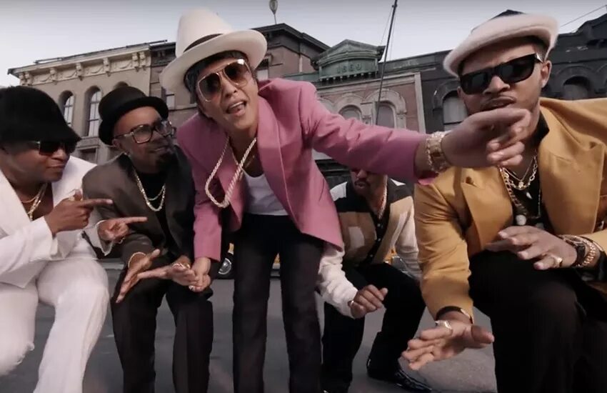 Mark Ronson Bruno Mars. Uptown funk feat