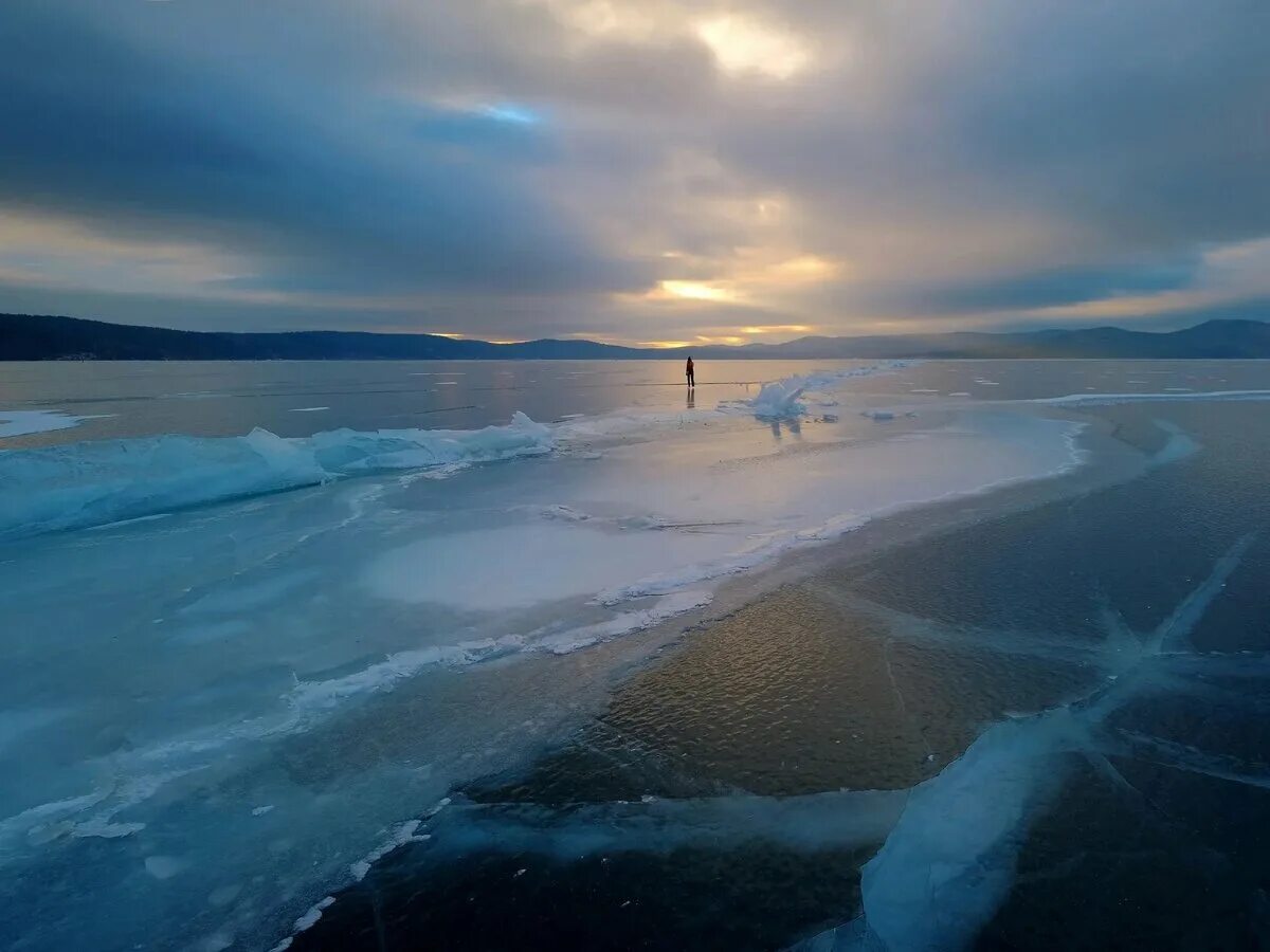 Замерзают ли озера. Уральский Байкал озеро Тургояк. Миасс озеро Тургояк. Тургояк Миасс зима. Озеро Тургояк зимой.