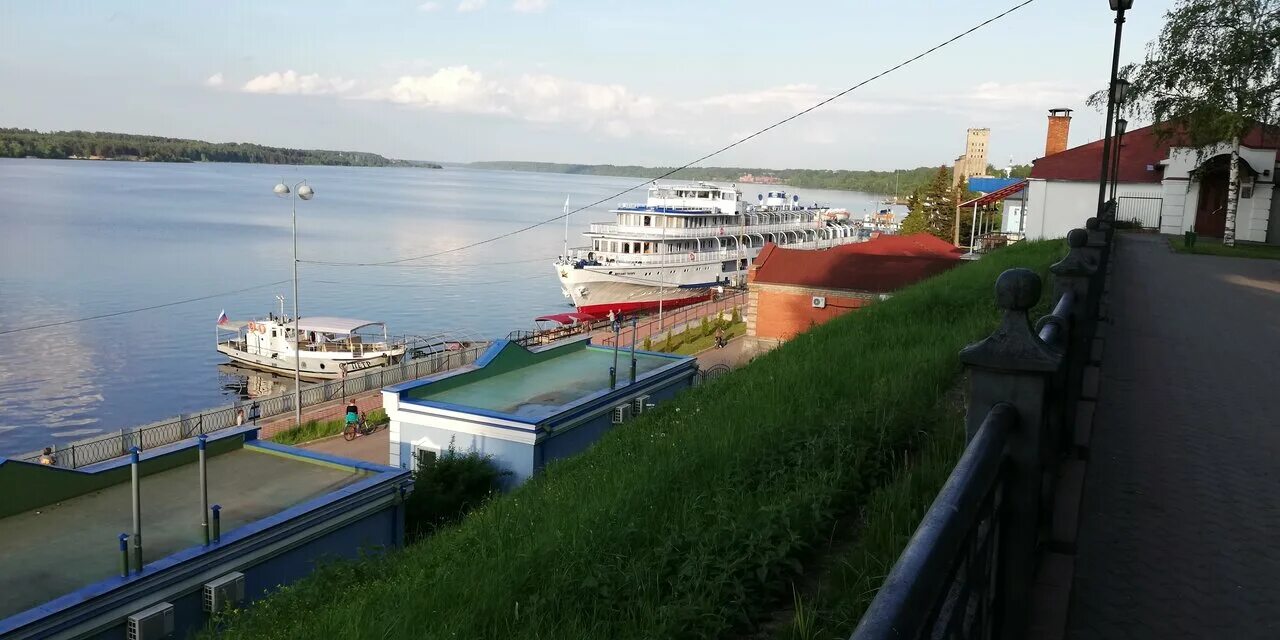 Пристань мужи. Горьковское водохранилище Кинешма. Горьковское водохранилище Кострома Пристань. Пристань в Матюшино Волга. Пристань Славинская на Клязьме.