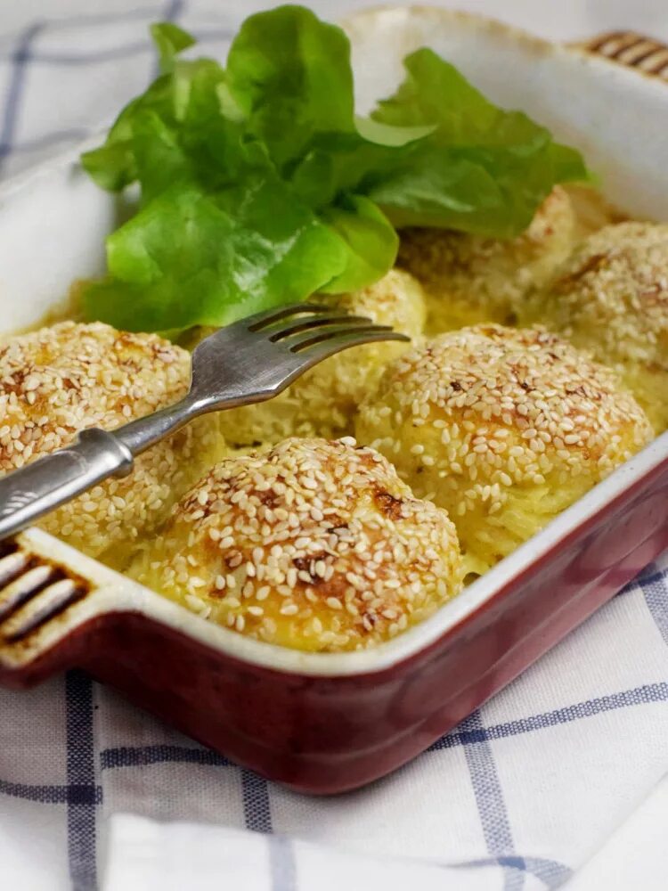 Биточки из минтая. Пирог с филе пангасиуса. Рыбные котлеты рубленые. Котлеты рыбные минтай. Вкусные блюда из рыбного фарша.