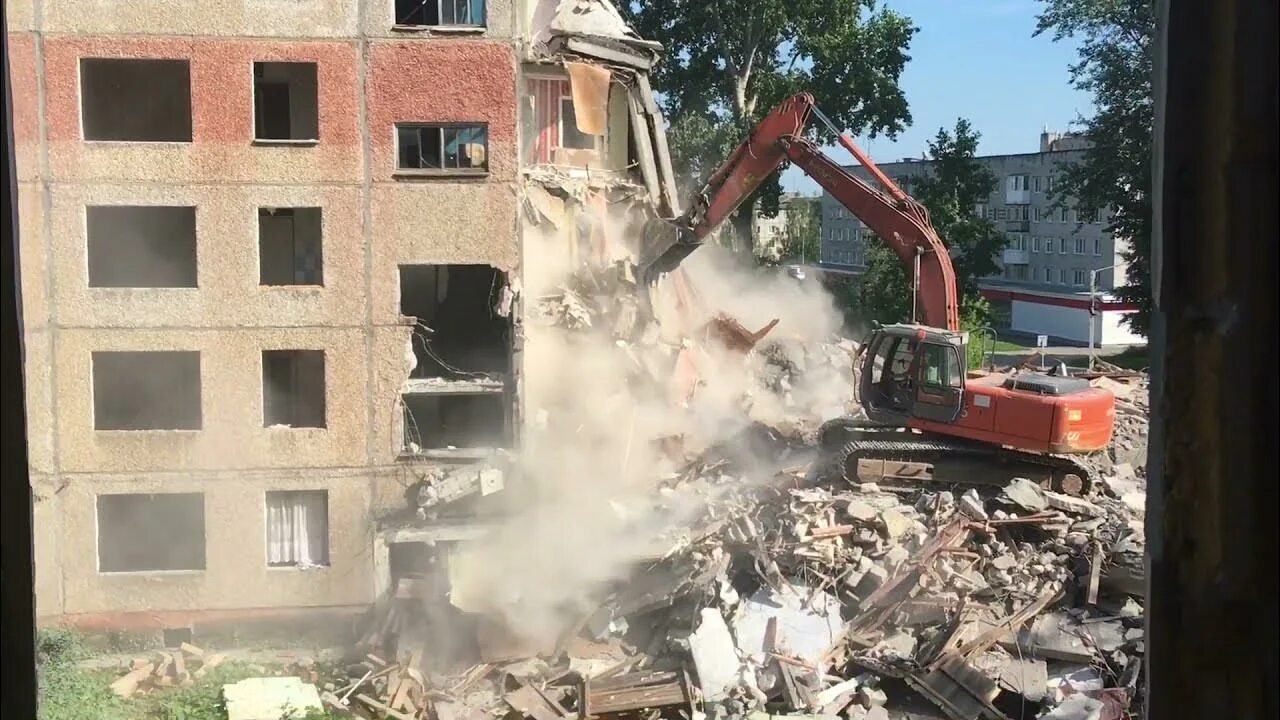 Березники снесли дома. Юбилейная ул. Дама падснос березники пермский край. Аварийные дома. Березники снос дома.
