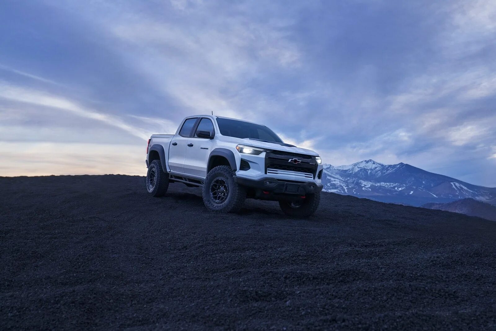 Бизон 2024. Chevrolet Colorado zr2 Bison. Chevrolet Colorado zr2 2017. Шевроле Колорадо ЗР 2. "Chevrolet Colorado 2022 3.6".