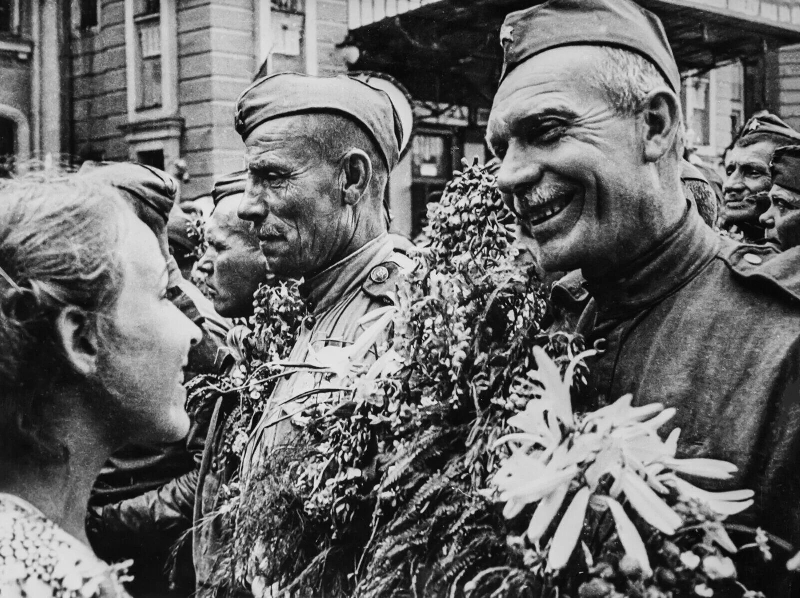 Фото победы великой отечественной войны 1945. Победа в Великой Отечественной войне 1941-1945. Встреча на вокзале победителей белорусском 1945. Встреча победителей на белорусском вокзале в Москве (1945).