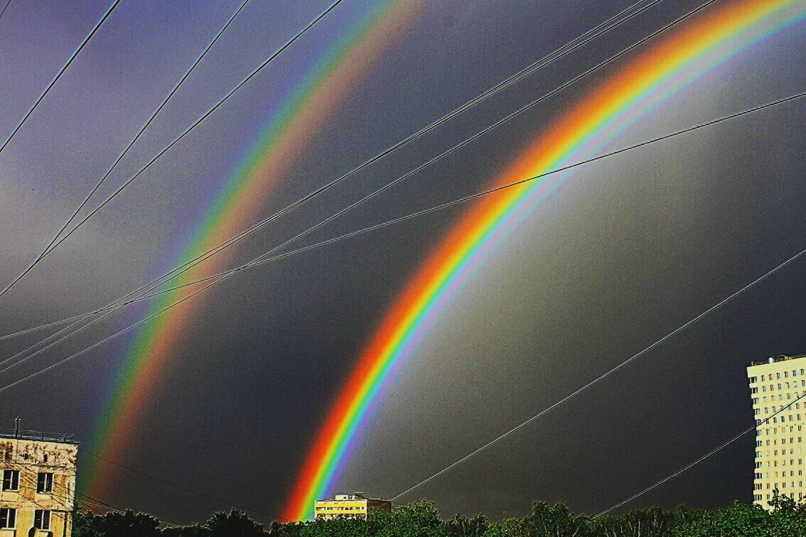 света радуги. свет радуги. света радуги. радуга в темноте. эффект радуги.