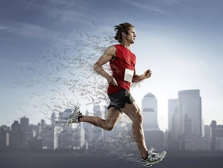 Спорт бег. Бегущий человек. Бег ракурсы. Спортивные люди. Бегущий человек спорт.