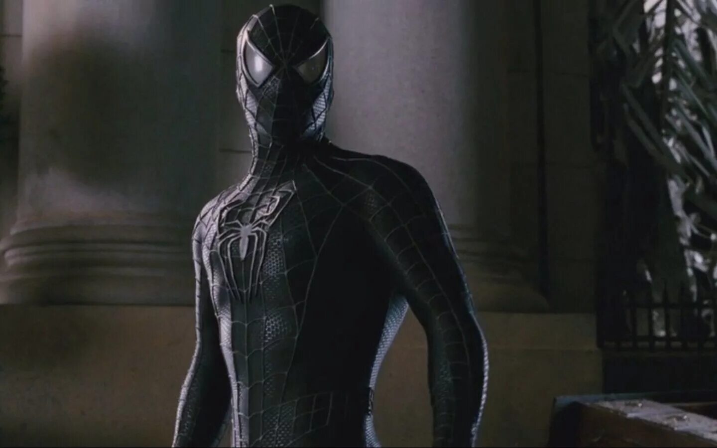 Человек паук 2007. Человек-паук 3 враг в отражении фильм. Чёрный человек паук Сэм Рэйми. Человек паук Сэма Рэйми 3. Человек паук 3 враг в отравжение.