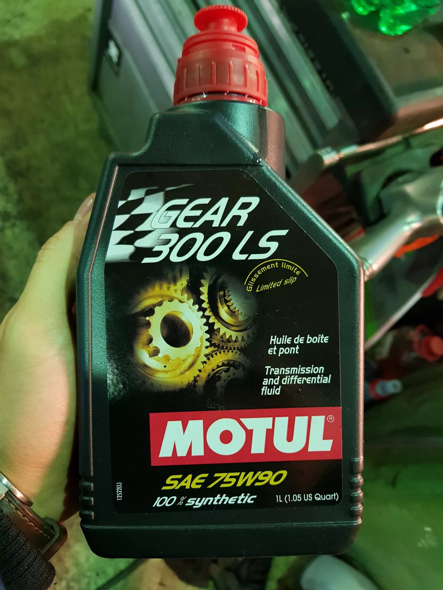 Motul Gear. Motul Irix Tech 300. Масло Motul для роботизированной коробки передач. Motul gear 300 ls