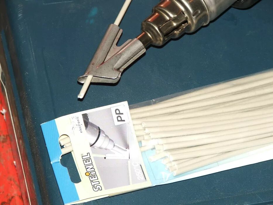 Пистолет для сварки пластика прутком. Сварка пластика для автомобилей. Как пользоваться паяльником для пластика. Паяльник zg-918 жало. Как пользоваться паяльником для пластика.