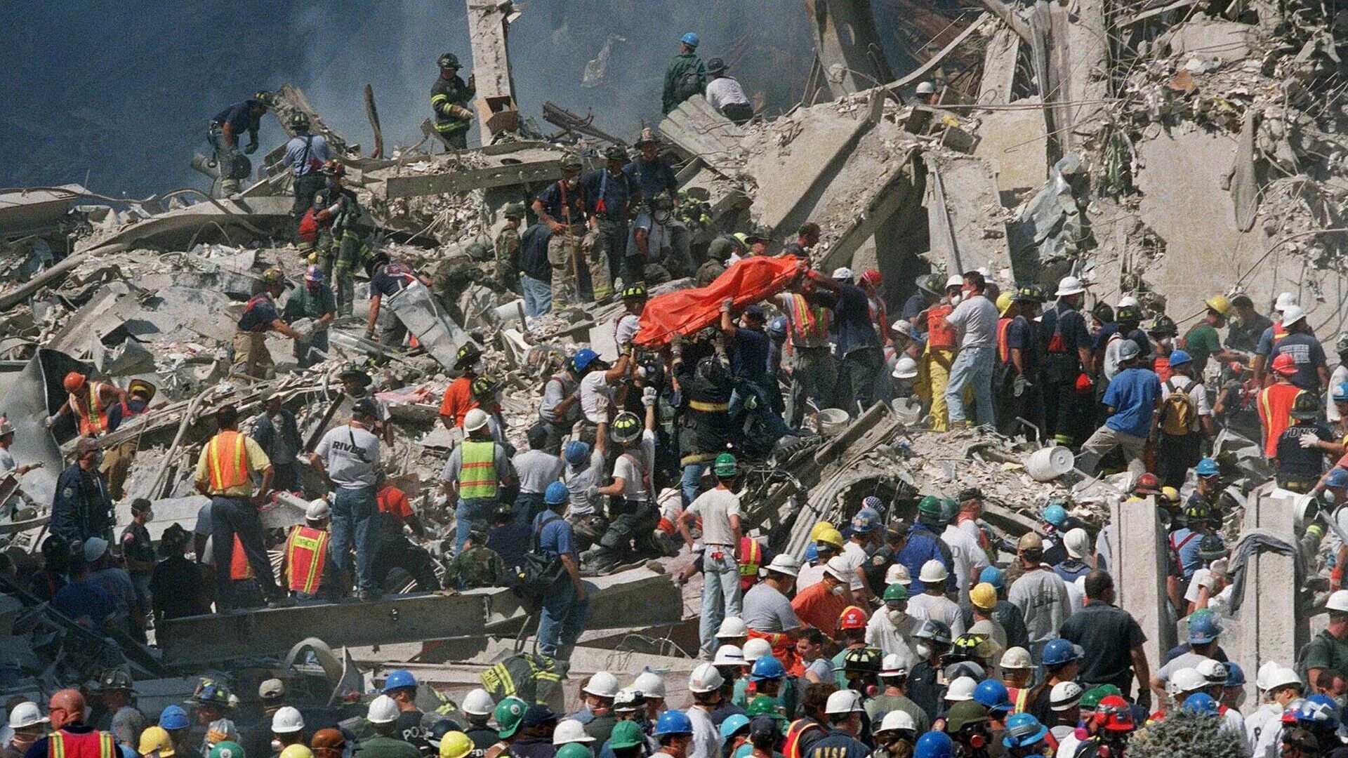 Теракты 11 сентября 2001 года сколько погибших. 2001 Год Нью Йорк трагедия. Башни-Близнецы 11 сентября 2001.