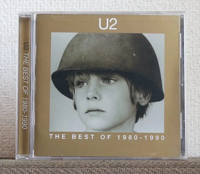 U2 "the best of 1980-1990". The best of 1980-1990 & b-Sides u2. The best of 1980-1990 & b-Sides. Группа u2 альбом 1998 the best of 1980–1990.