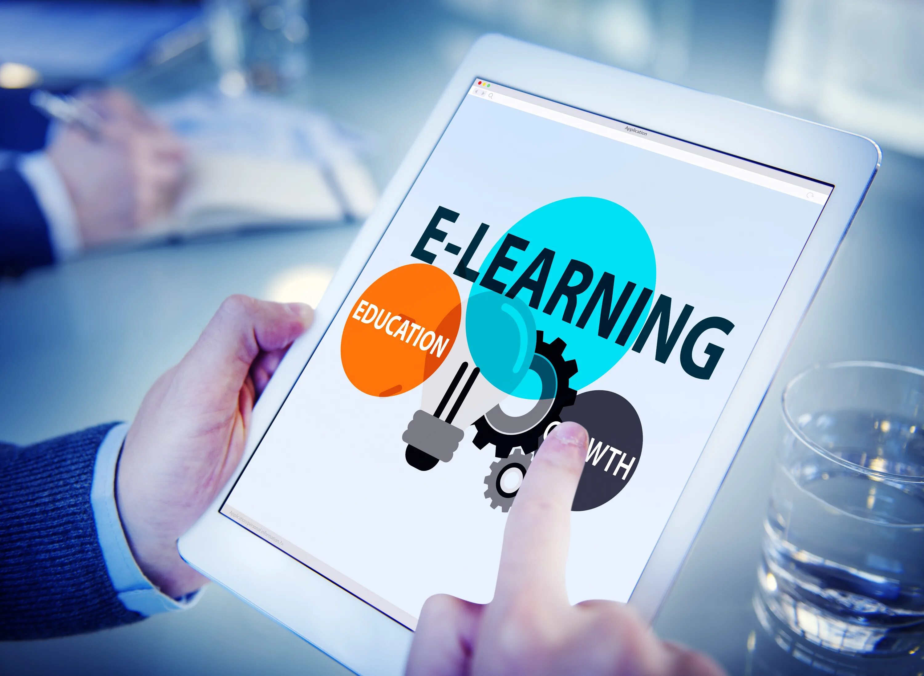 Best learning ru. E-Learning. E-Learning картинки. Электронное обучение. Слайд ELEARNING.