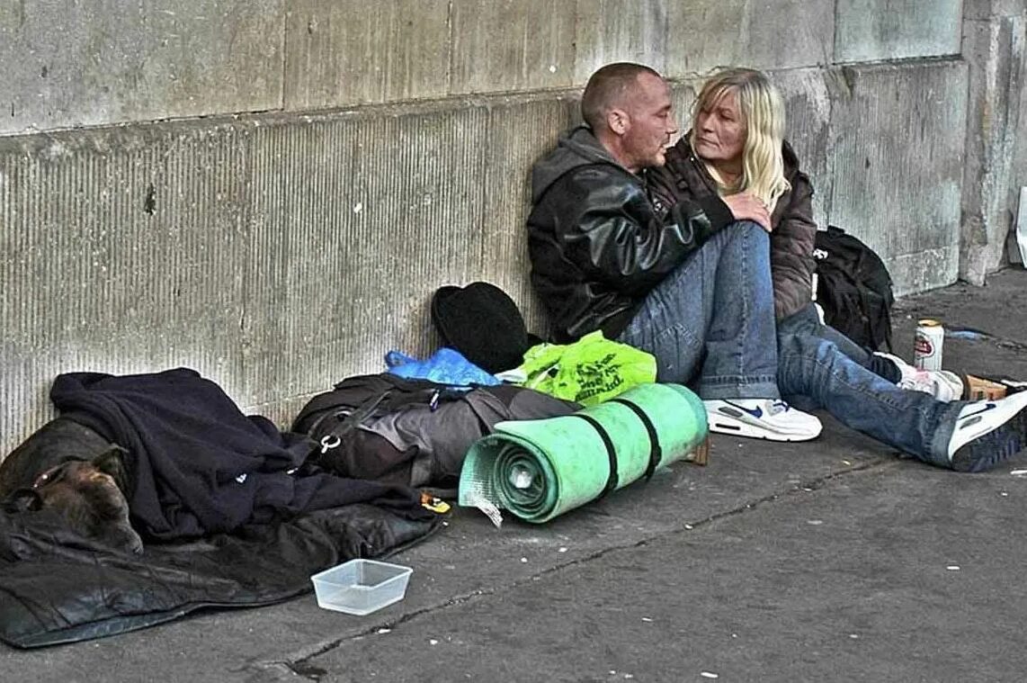 Ретропорнофильм homeless and Lady. Homeless man.