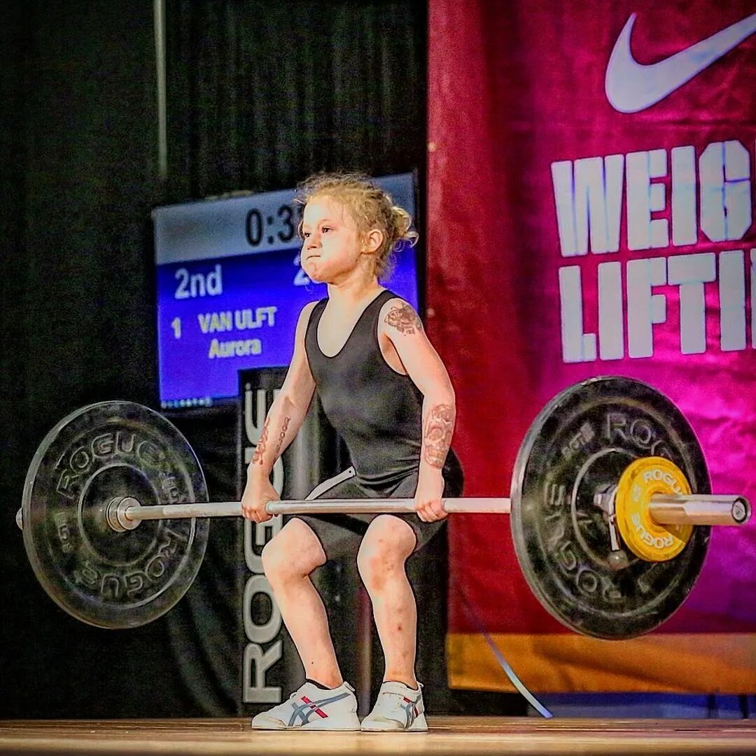 Сильная девочка. Самая накаченная девушка в мире. Самая сильная девочка в мире. Самая накаченная женщина на планете. Включи сильную девочку.