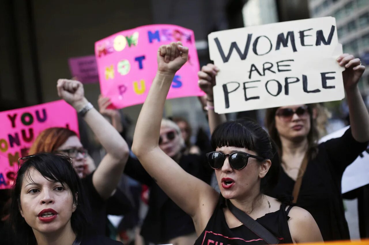 Женский протест. Протесты женщин. Американские феминистки. Четвертая волна феминизма.