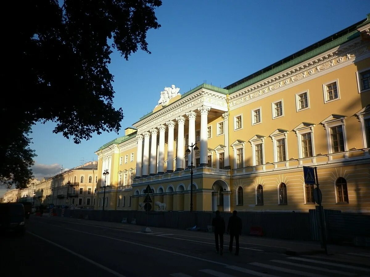 File:The building of the Ministry of War 1817-1820 - panoramio.jpg - Wikipedia