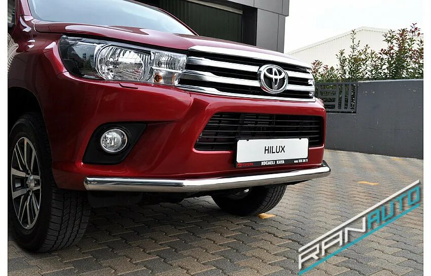 Защитная дуга бампера Тойота Хайлюкс 2014. Защита передняя Toyota Hilux. Защита переднего бампера Hilux 2014. Toyota Hilux 8 защита переднего бампера. Купить бампер тойота хайлюкс