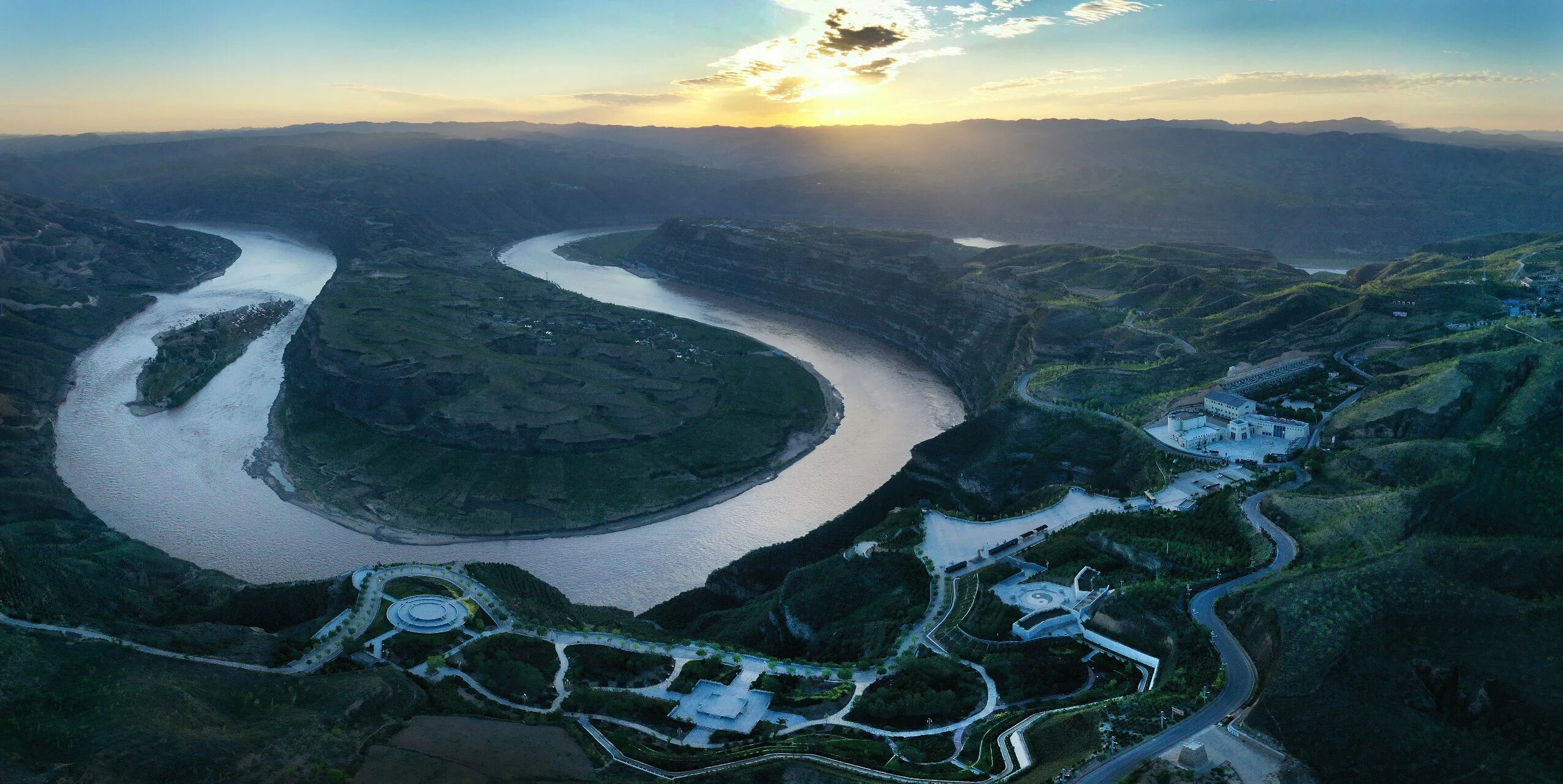 Куда впадает река хуанхэ. Хуанхэ. Река Хуанхэ. Древний Китай река Хуанхэ. Китай Долины рек Хуанхэ.