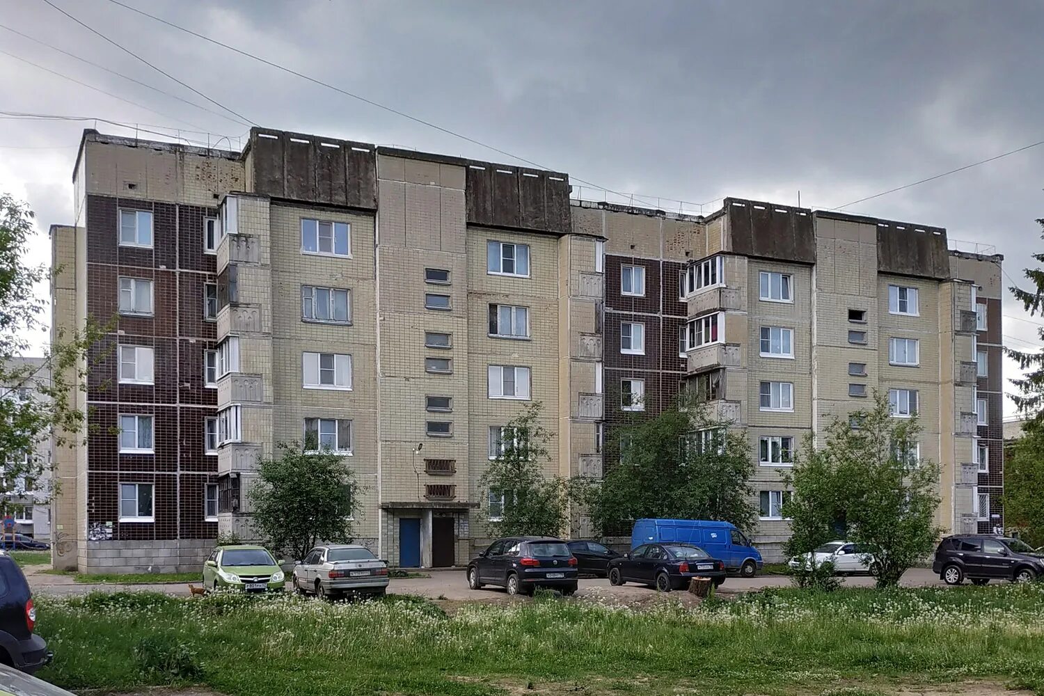 Тольятти отели и гостиницы в 12,14,15 кварталах. Улица коммунаров 15 волхов. Железнодорожный переулок 7 волхов. Гаванская улица 17. Улица дзержинского волхов.