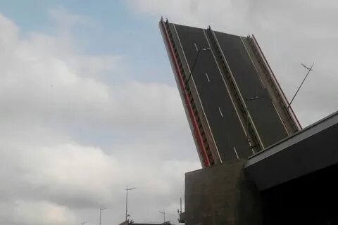 Разводка ладожского моста сегодня