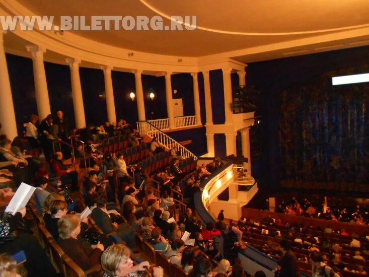 Немировича данченко театр как добраться. Музыкальный театр волгоград зал. театр немировича данченко зал. зал станиславского и немировича данченко. зал мамт станиславского.