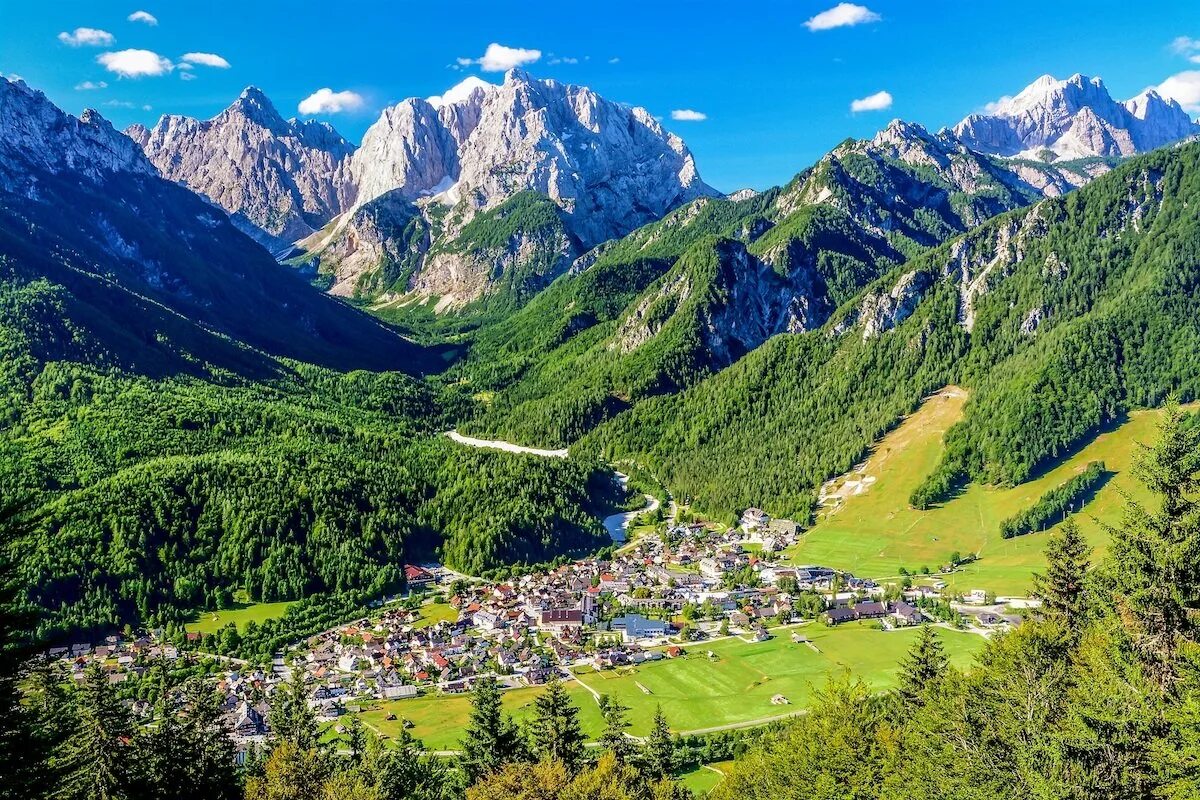 Краньска гора. Юлийские Альпы Словения. Краинска гора Словения. Альпийские горы Словения.