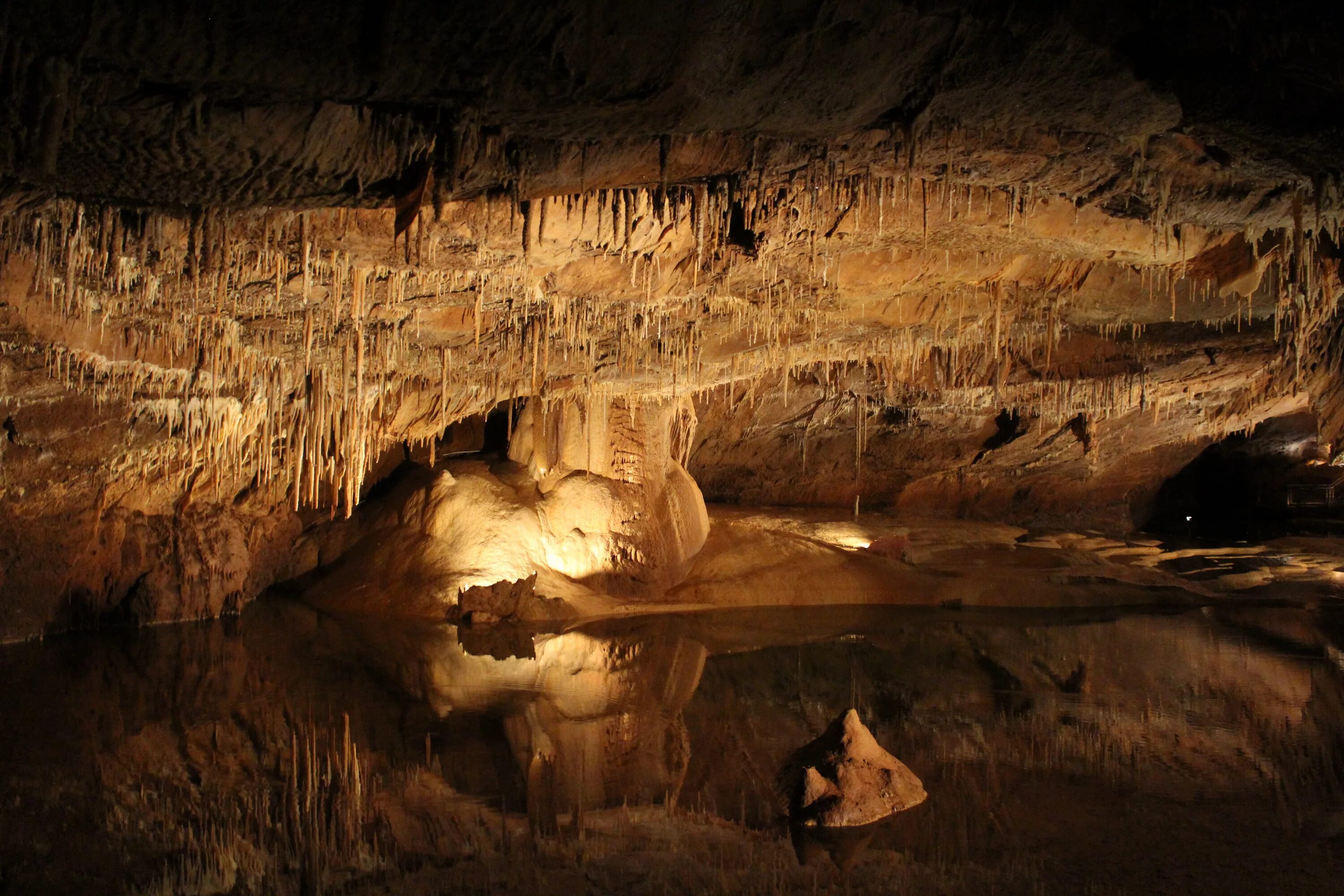 Caves de. Пещера Ксишен. Пещеры Хээтэй Забайкальский край.