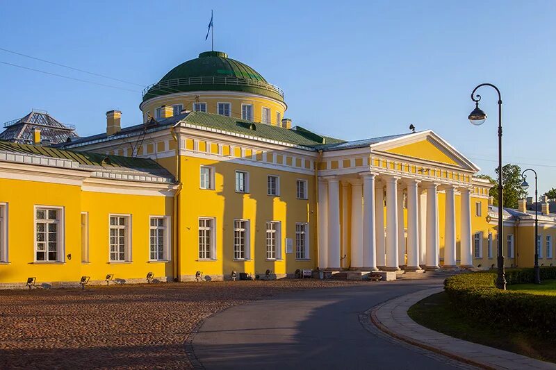 Таврический дворец в Санкт-Петербурге. Таврический дворец в Санкт-Петербурге 19 век. Таврический дворец Старов. Старов Таврический дворец архитектурный стиль.