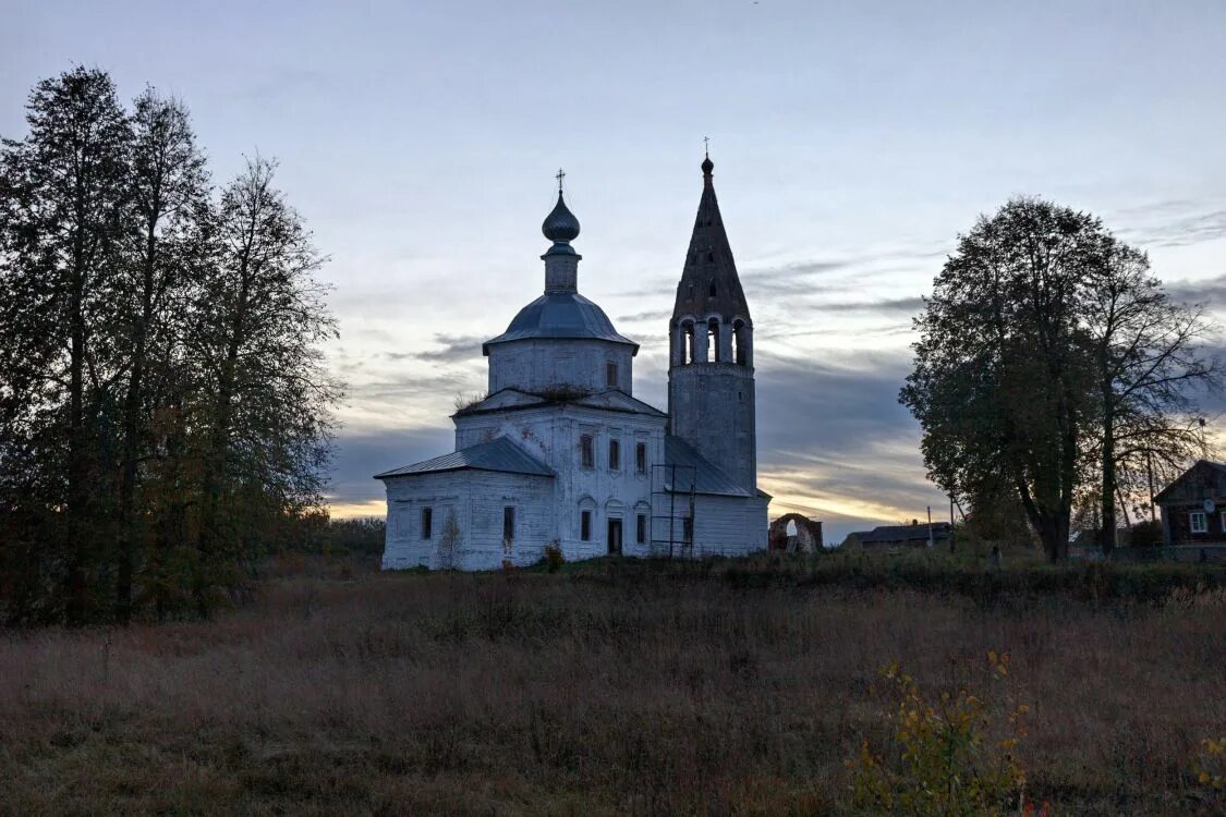 Погода село новоселки. Новоселки. Храм Комсомольского Ивановской. Иваньково Ивановская область Комсомольский район. Церковь Богоявления Комсомольского района Ивановской области. Ивановская область Ивановский район храм.