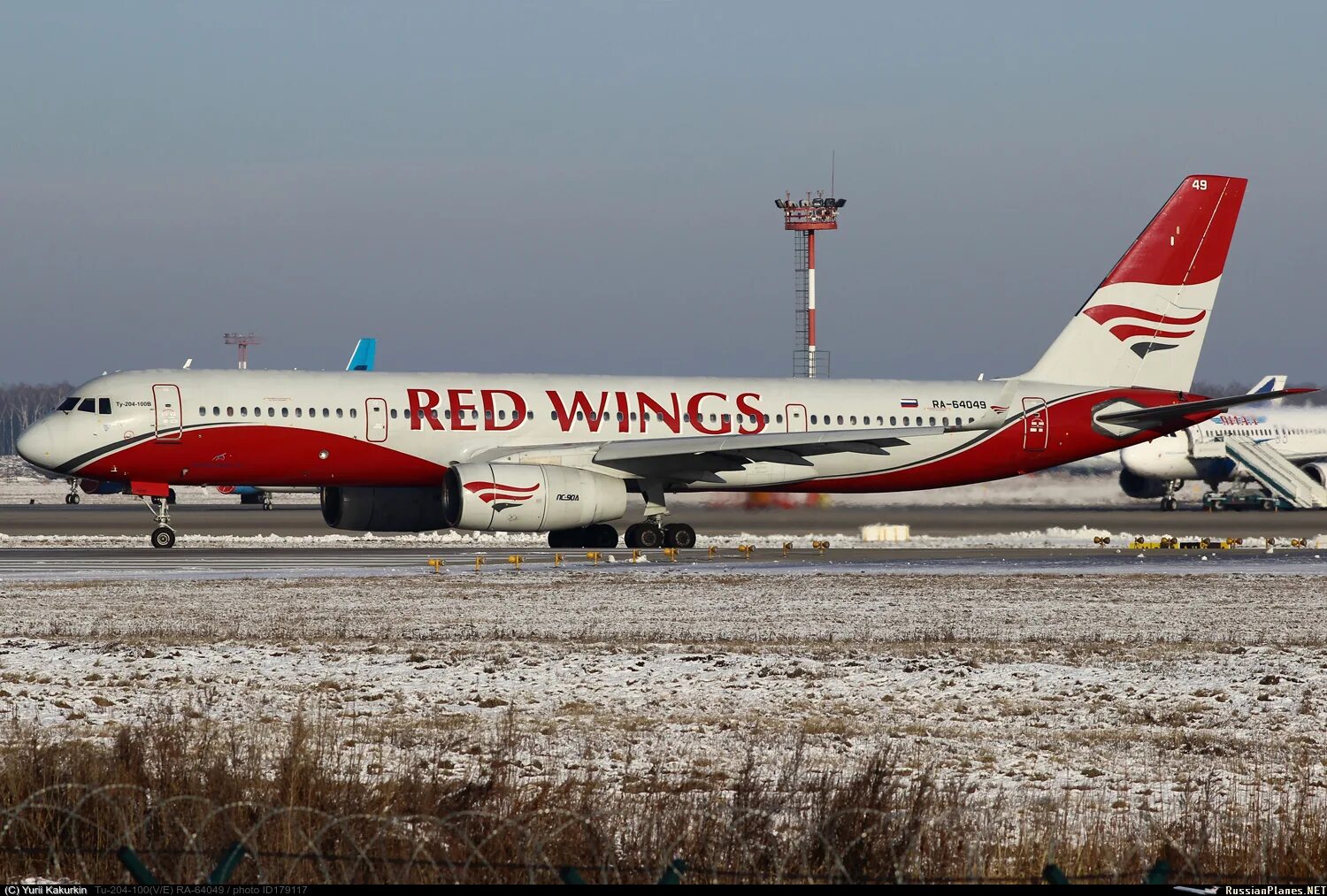 Ту 204 2024. Ту-204 ред вингс. negjktdv 204 htl dbyuc. ту-204 red wings 64049. red wings ту 204 ред вингс.
