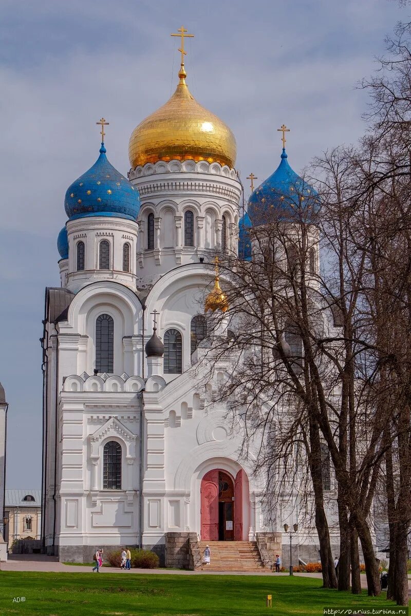 Свято никольский угрешский. Угреша Николо Угрешский монастырь. Монастырь в Дзержинске Николо Угрешский. Николо-Угрешский монастырь в Дзержинском. Монастырь в Дзержинском Московской области.