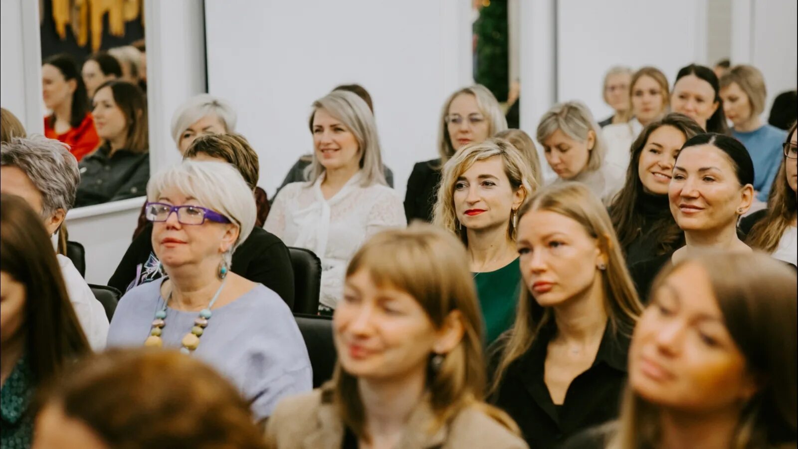 Женщины на конференциях. Проект «женщины: школа наставничества». Школа жен. Женщины школа наставничества царицыно. Школа жен форум.