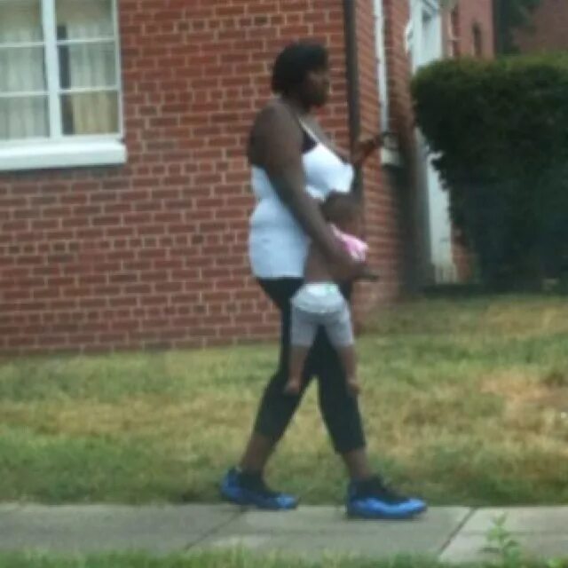 Nigger mom. как выглядят беспечные люди фото. беспечный человек. Parent fail. Bad mother parenting fail.