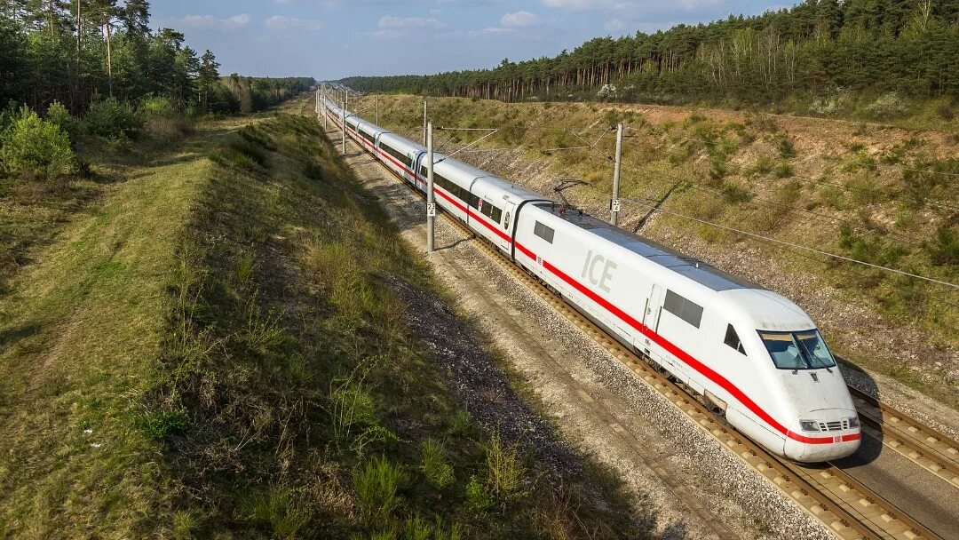 Скоростной поезд СССР. High Speed Railroad Switch. High-Speed Rail in Belgium. HSR Continental. High speed rail