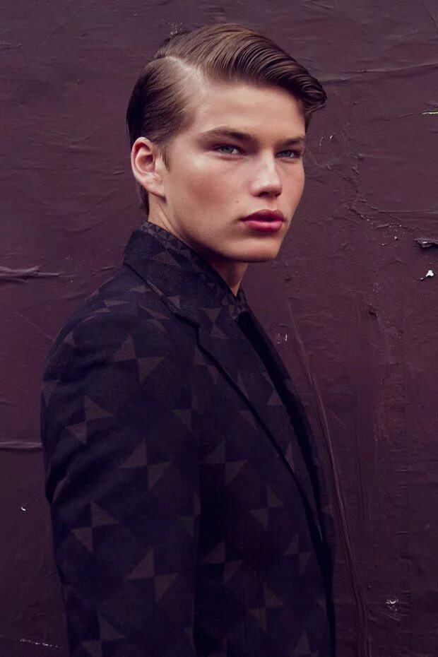 очень женственный парень. тина дайк. женственный мужчина. илья гессен андрогин. женственный юноша.