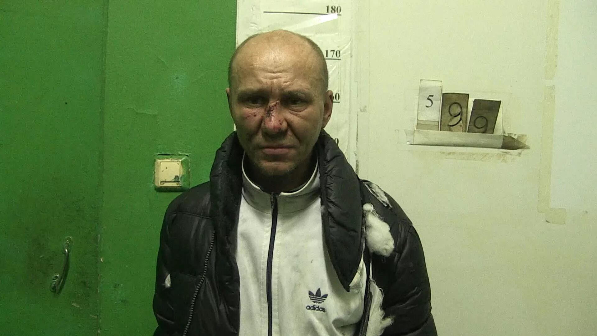 Бомжи екатеринбург. Работа для бездомных екатеринбург. Бомжи екатеринбурга на вокзале. Бездомный. Бомжи екатеринбург.
