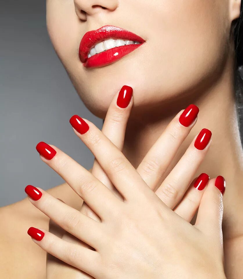 Наращивание и покрытие. Shellac Manicure. Красивые ногти. Классический красный маникюр. Красивый маникюр.