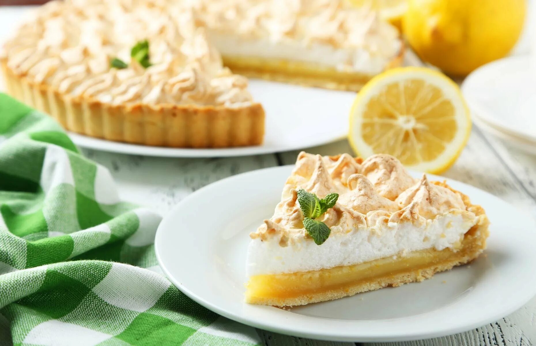 Песочный лимонный пирог. Lemon Meringue pie. Лимонный Пай с меренгой. Лимонный пирог миссис Уизли. Безе с песочным тестом