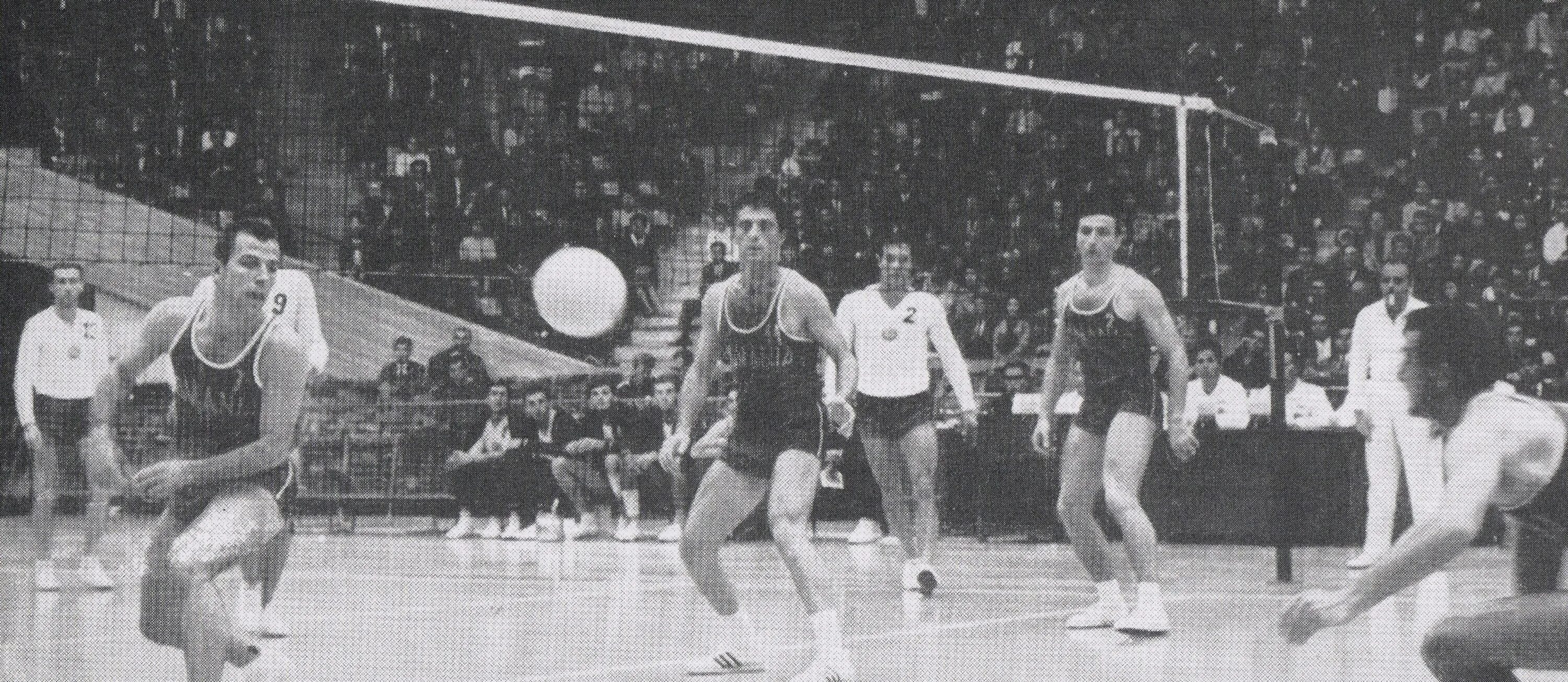 Первые международные соревнования по волейболу год. Волейбол 1964. Волейбол Токио 1964. Сборная СССР по волейболу 1964.