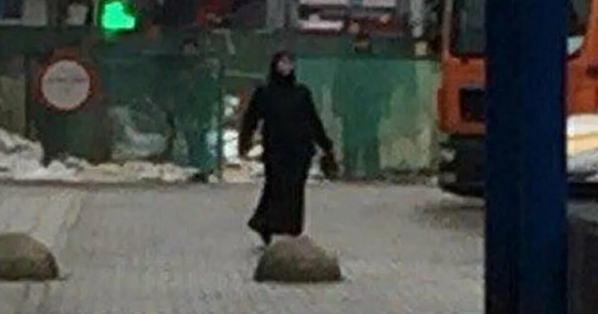 Няня отрубила ребенку голову в москве. Самый накаченный младенец. Гульчехра бобокулова с головой ребенка. Няня отрезала голову ребенку октябрьское поле. Мужчина с головой ребенка.