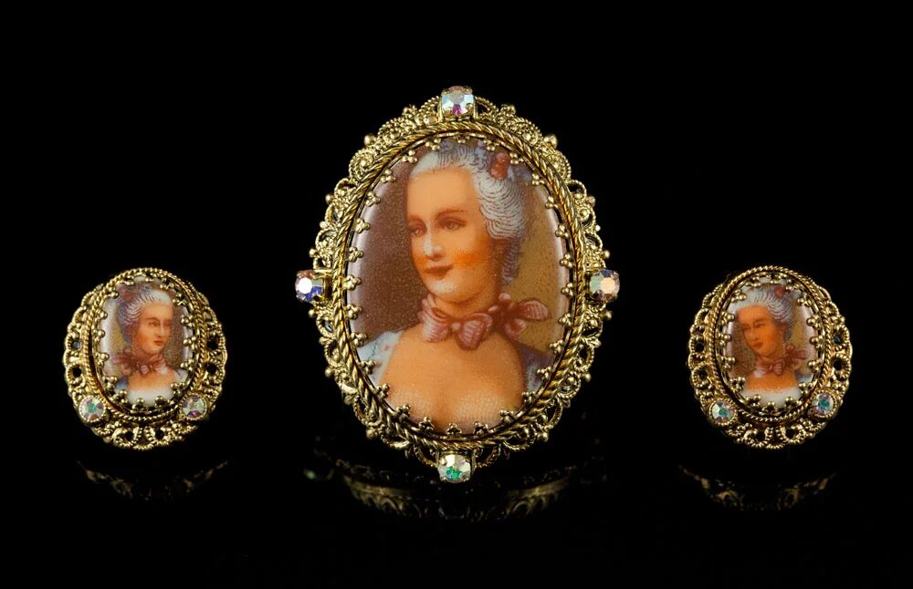 Современные ювелирные украшения в стиле рококо. Украшения 18 век франция рококо. Украшения людовика 15. Украшения фиоре ди ференза. Цитернадель рококо.