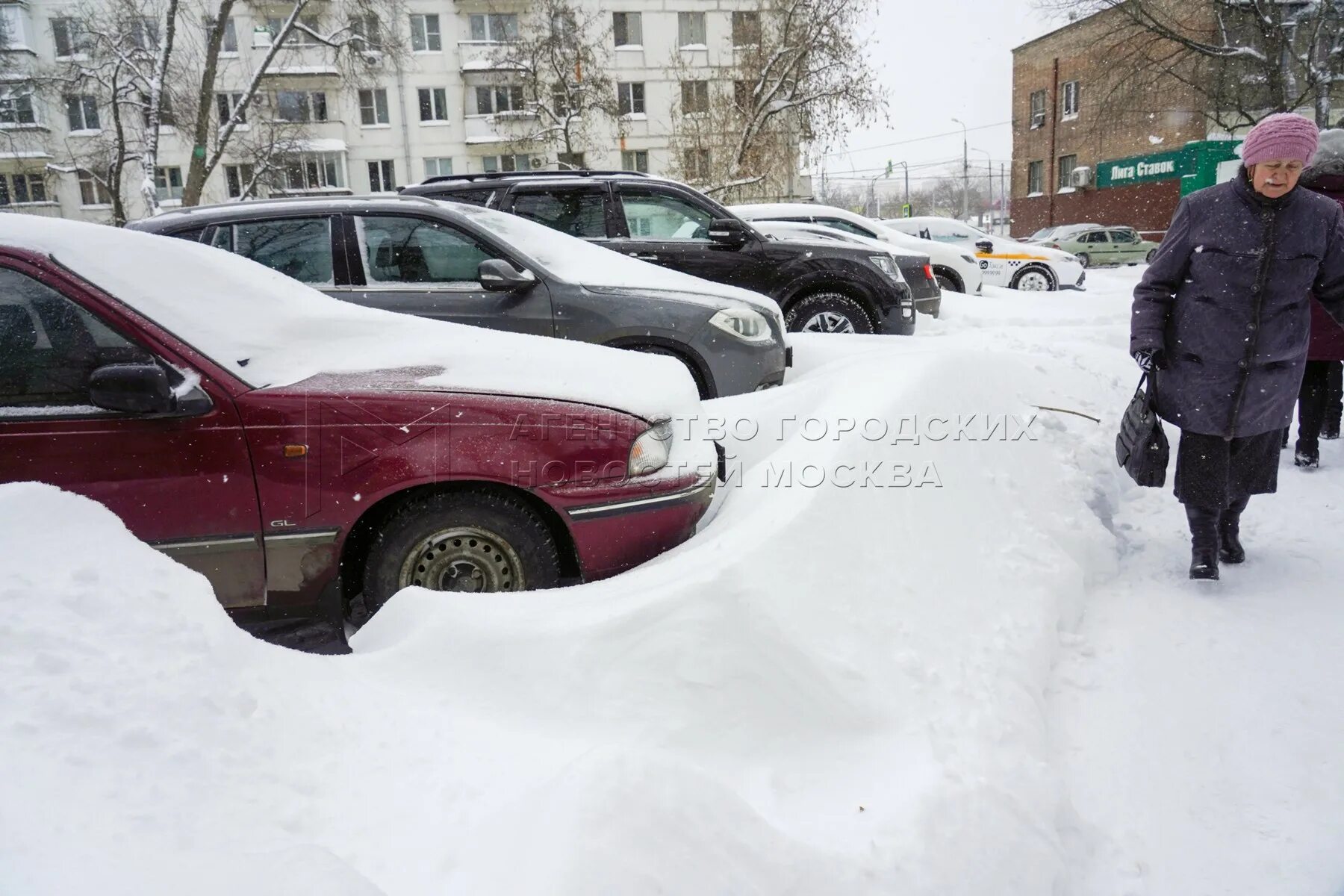 Снег в Москве сейчас. Снегопад в Москве 12.02.2023. Заносы в Москве сегодня. 13 Февраля 2021. 13 декабря 2021 г