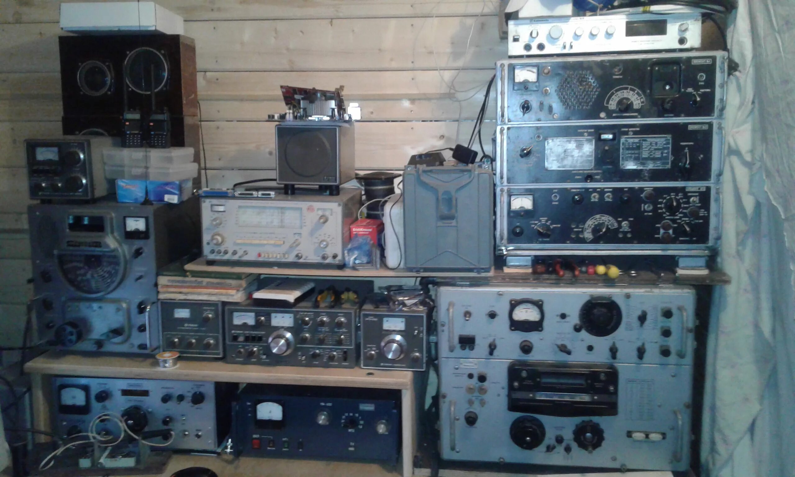 Радиоприемник вэф м557. Вэф 302. Радиола днипро 36 дорожек. Приемник форум. Приемник форум.