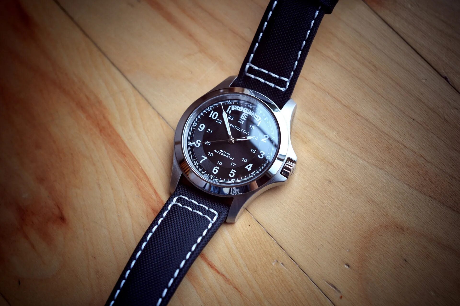 Наручные часы hamilton h64455133. Hamilton khaki king automatic. Hamilton khaki king доктор хаус. Hamilton h64465733. Hamilton khaki field king auto.