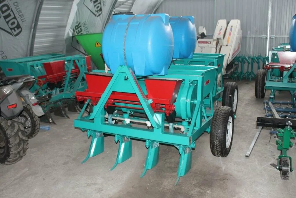 т150 белгород. белгородская область сельхозтехника. старинный пресс подборщик. трактор т-25 хтз. хтз 1993.