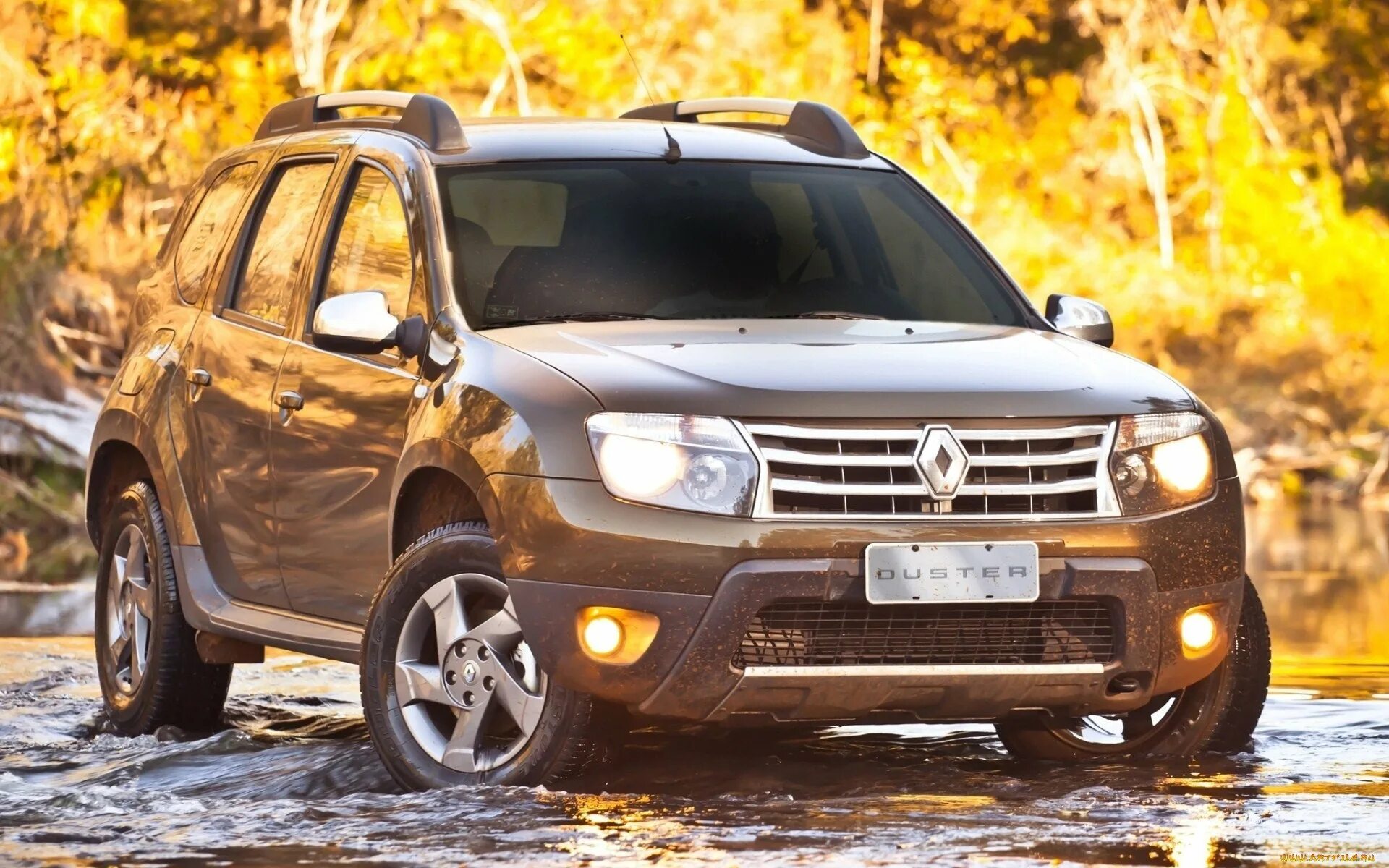 Дастер спереди. Renault Duster 1. Renault Duster 2010. Кроссовер Рено Дастер. Renault Duster 2011.