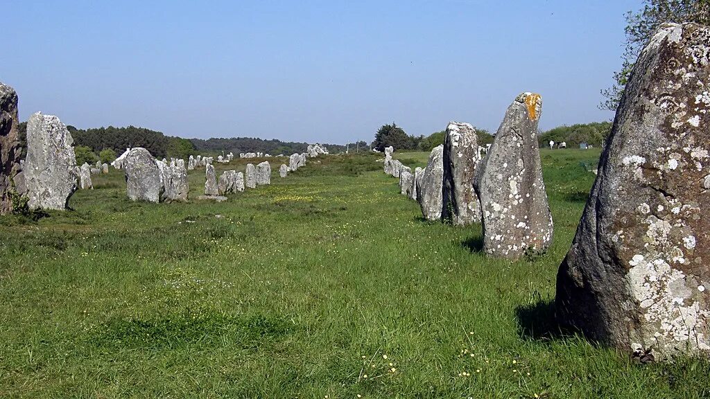 Stones de. Карнакские камни коммуна Карнак Франция. Carnac достопримечательности. Камень Бретань.