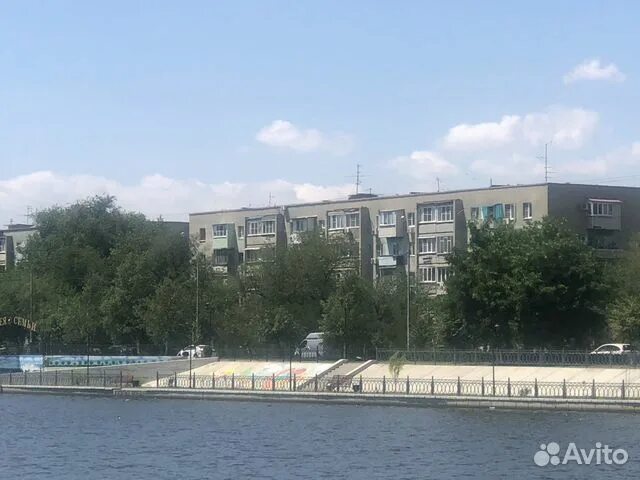 Набережная золотого затона. Ночная набережная астрахань. Набережная приволжского затона астрахань. Набережная золотого затона. Ночная набережная астрахань.